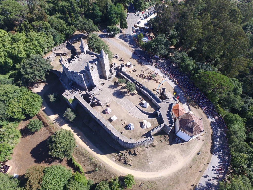 Viagem Medieval_Castelo_imagem aérea